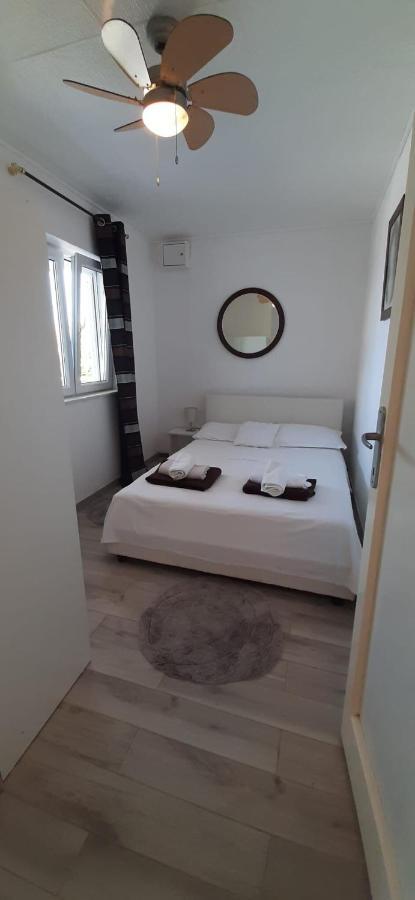 Mezaroca Apartman *