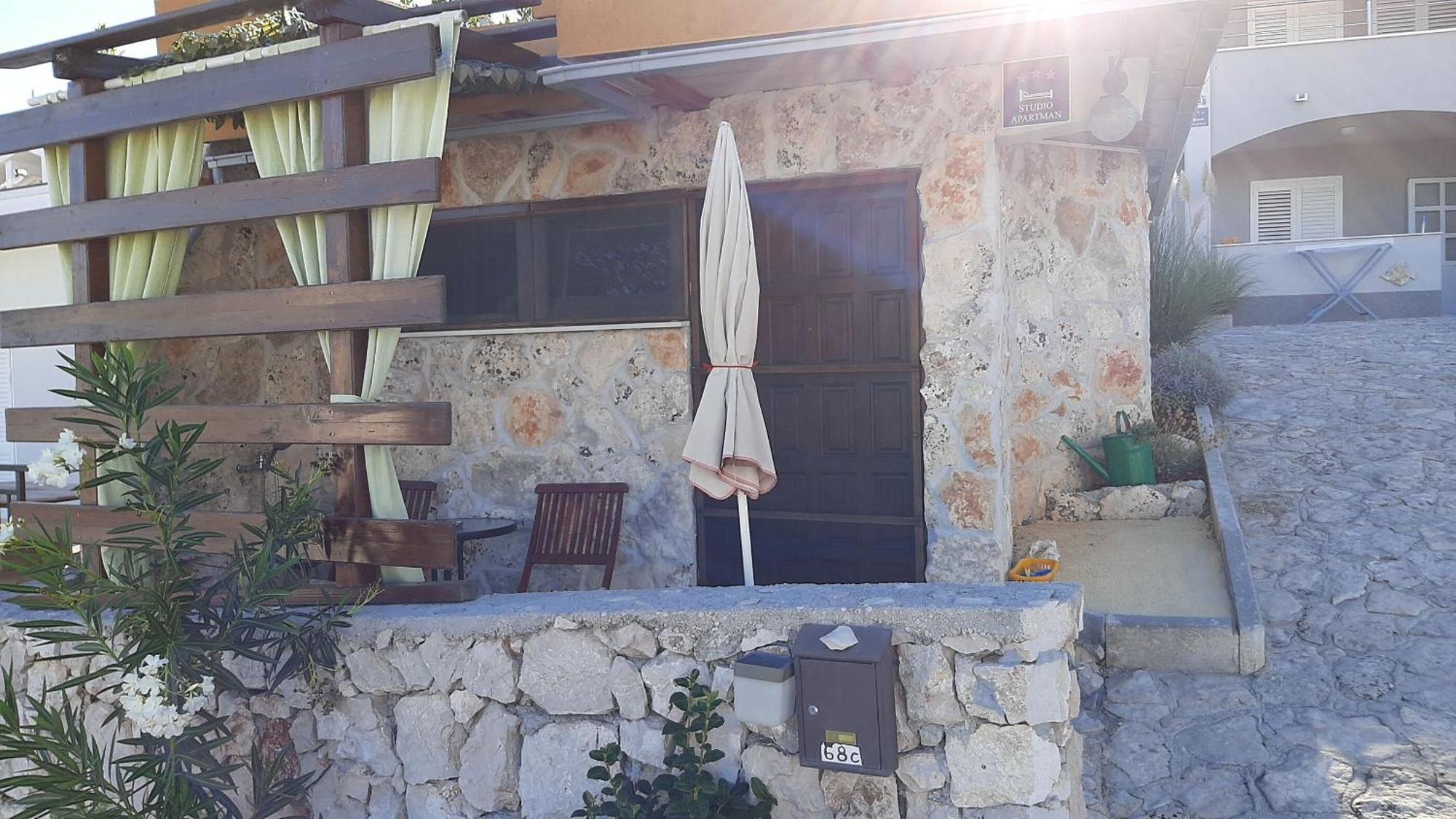 Mezaroca Apartman